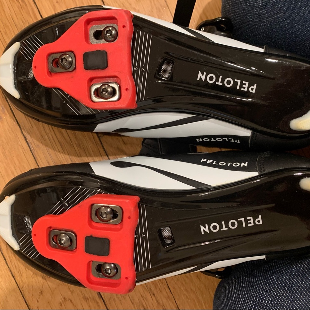 Peloton Women Cycling Shoes - Black and White